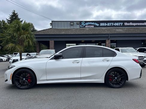Used 2023 BMW 330i Sedan w/ M Sport Package RWD image 3