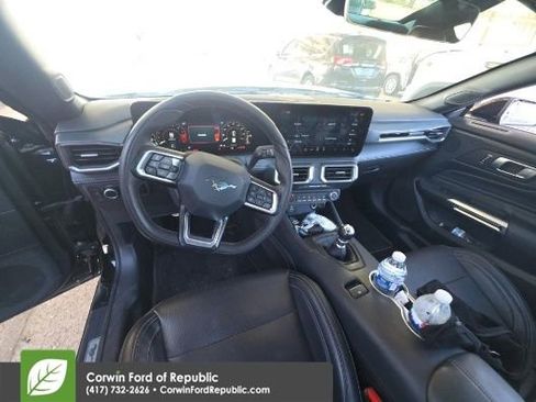 Used 2024 Ford Mustang GT Premium image 7