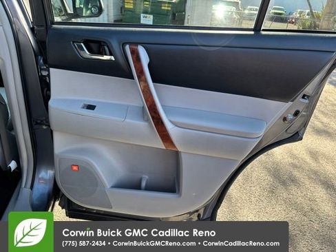 Used 2012 Toyota Highlander Limited image 21