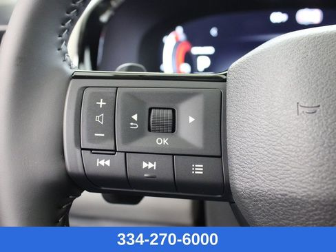 New 2026 Nissan Pathfinder SL image 24