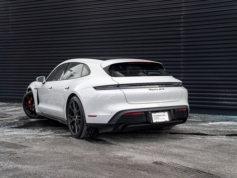 Certified 2023 Porsche Taycan GTS image 3