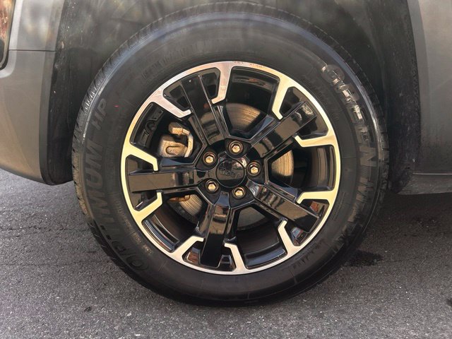 Used 2023 Jeep Renegade Latitude AWD/4WD image 32