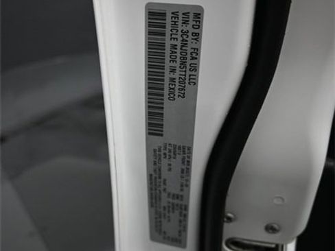 New 2026 Jeep Compass Latitude image 15