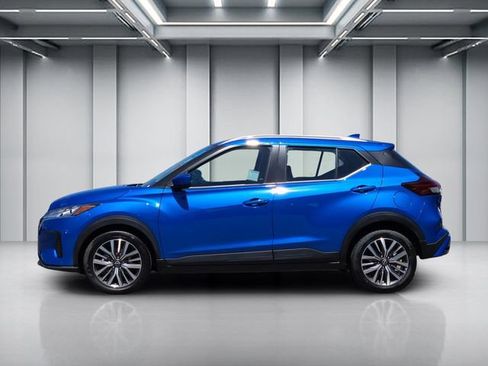 Used 2024 Nissan Kicks SV FWD image 7