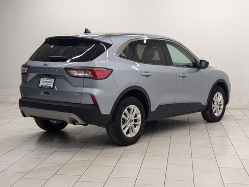 Used 2022 Ford Escape SE w/ Cold Weather Package image 7