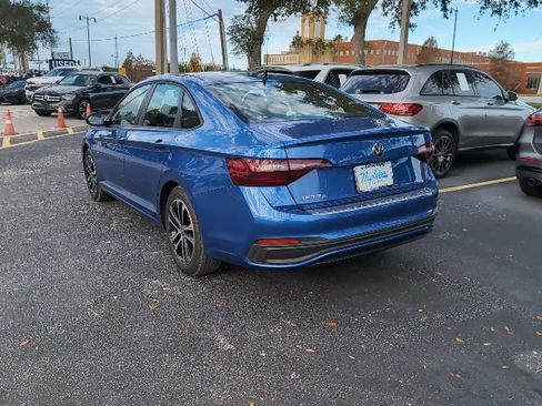 Used 2022 Volkswagen Jetta Sport image 4