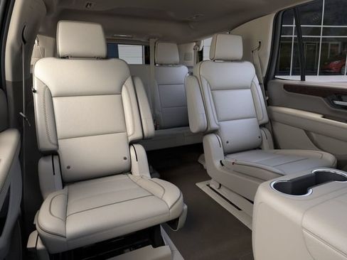 New 2026 GMC Yukon Denali w/ Denali Reserve Package AWD/4WD image 17