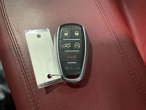 Used 2018 Alfa Romeo Stelvio Ti image 33