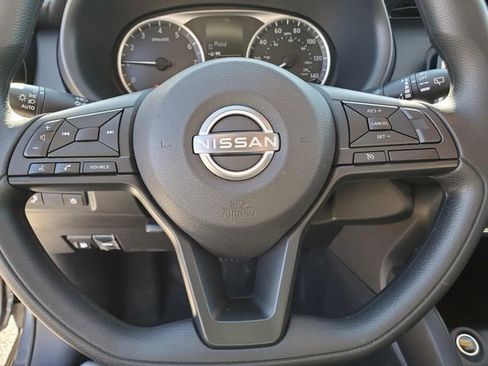Certified 2025 Nissan Kicks Play S image 20