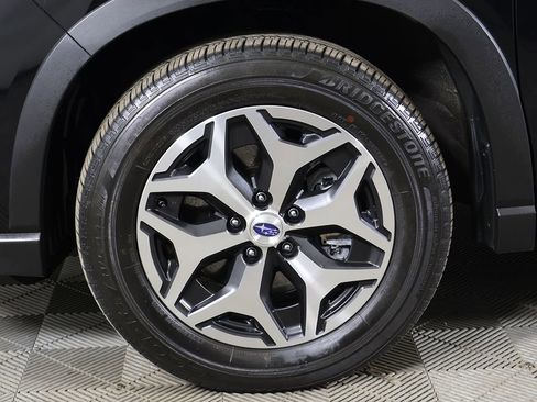 Used 2024 Subaru Forester Premium image 13