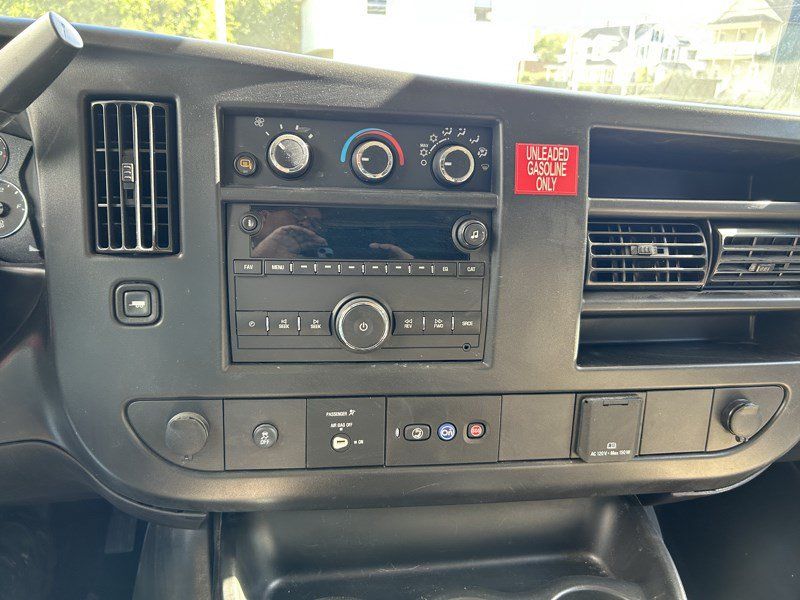 Used 2026 Chevrolet Express 2500 RWD image 16