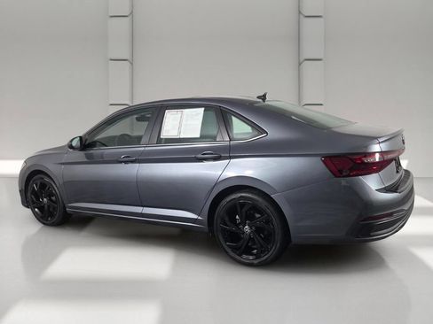 Used 2025 Volkswagen Jetta SE w/ Sunroof Package FWD image 6