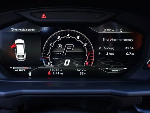 Used 2022 Lamborghini Urus image 6