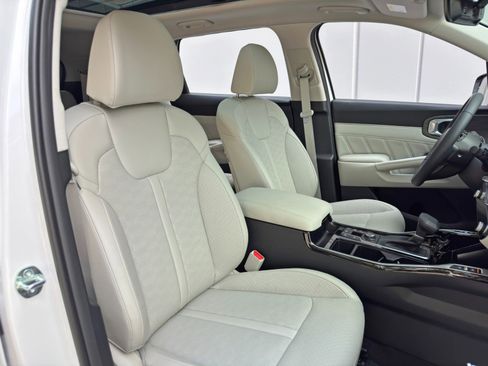 Used 2025 Kia Sorento SX AWD/4WD image 37