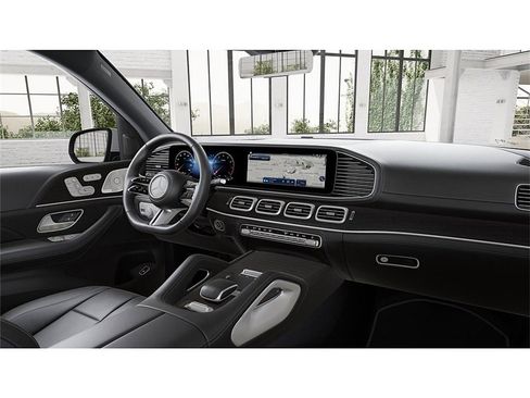 New 2026 Mercedes-Benz GLS 580 4MATIC image 6