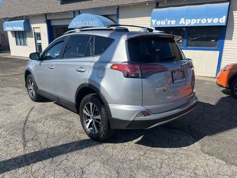 Used 2018 Toyota RAV4 XLE image 3