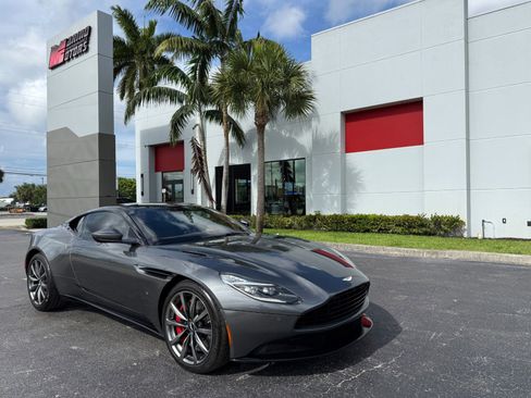 Used 2018 Aston Martin DB11 V12 RWD image 1