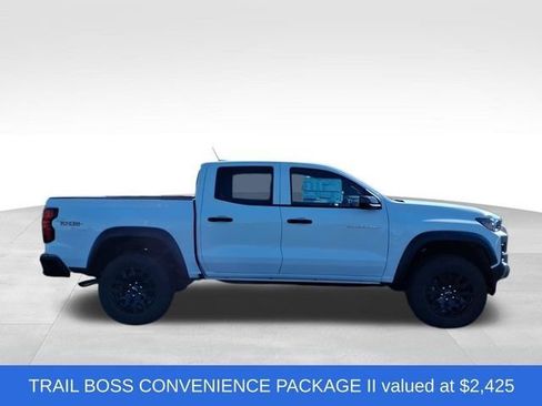 New 2026 Chevrolet Colorado Trail Boss AWD/4WD image 2