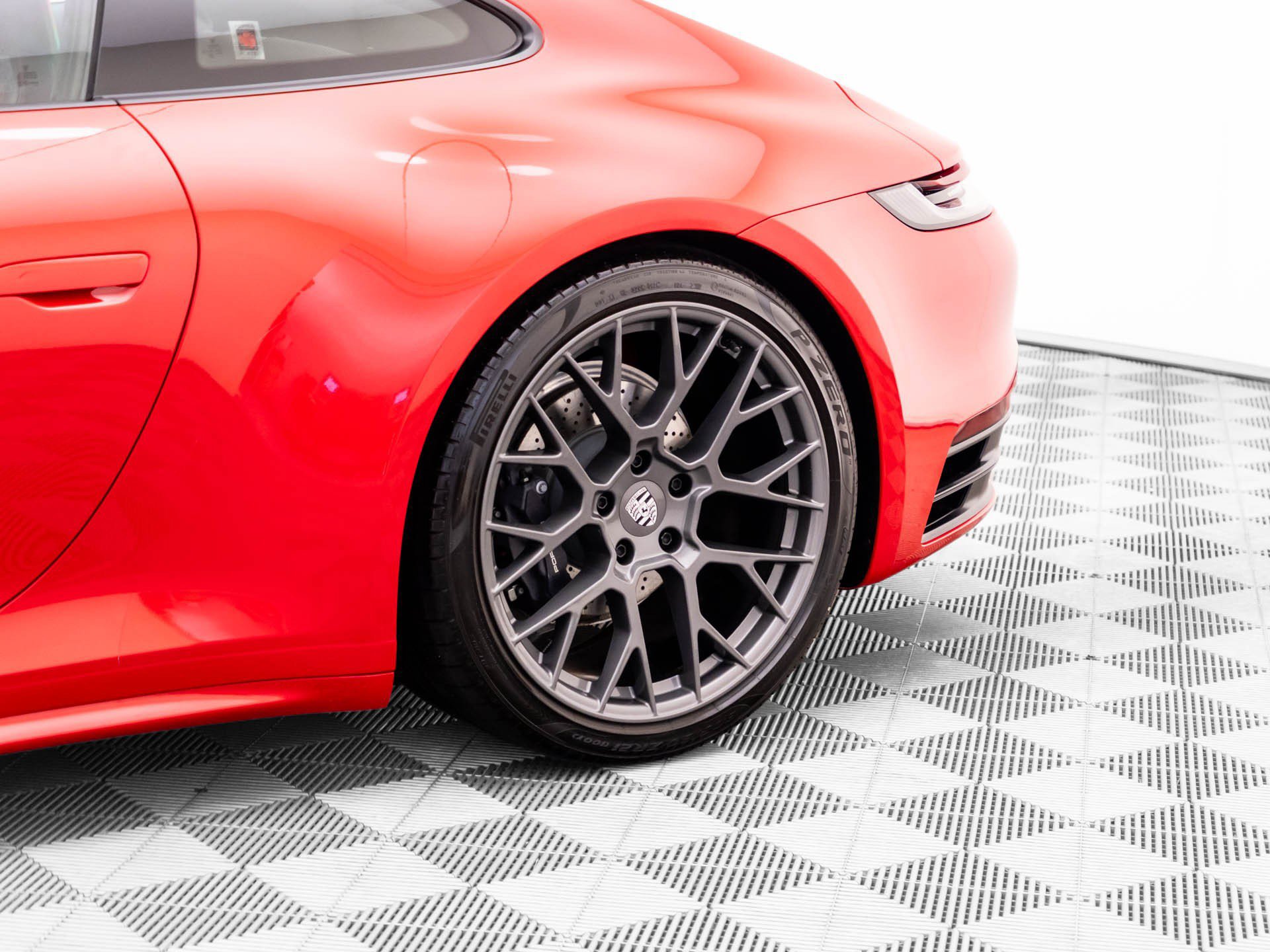 Used 2024 Porsche 911 Carrera T RWD image 37