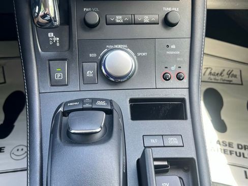 Used 2011 Lexus CT 200h Premium w/ Premium Audio Pkg FWD image 22