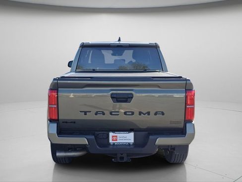 Used 2024 Toyota Tacoma TRD Sport AWD/4WD image 22