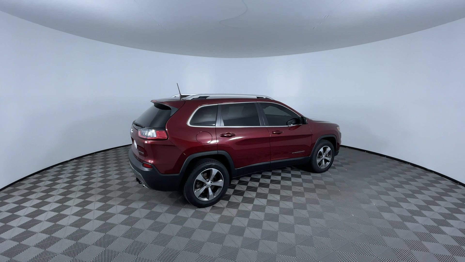 Used 2020 Jeep Cherokee Limited AWD/4WD image 9
