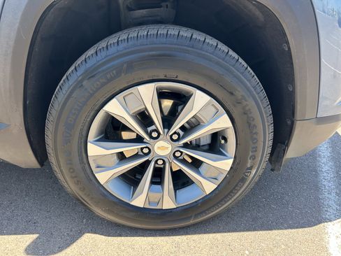 Certified 2025 Chevrolet Equinox LT w/ Convenience Package II FWD image 9