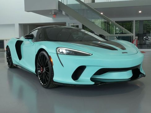 Used 2022 McLaren GT RWD image 9