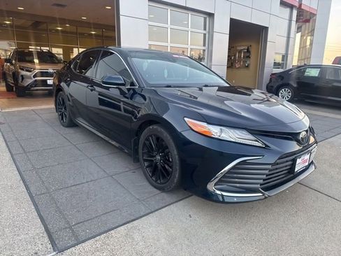 Used 2021 Toyota Camry XLE w/ Navigation Package image 3