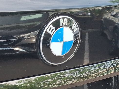 Used 2021 BMW X7 xDrive40i w/ M Sport Package AWD/4WD image 34