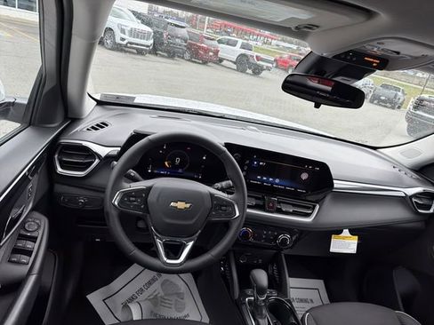 New 2026 Chevrolet TrailBlazer LT w/ LT Cold Weather Package AWD/4WD image 15
