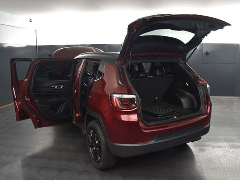 Used 2022 Jeep Compass Altitude w/ Convenience Group image 38