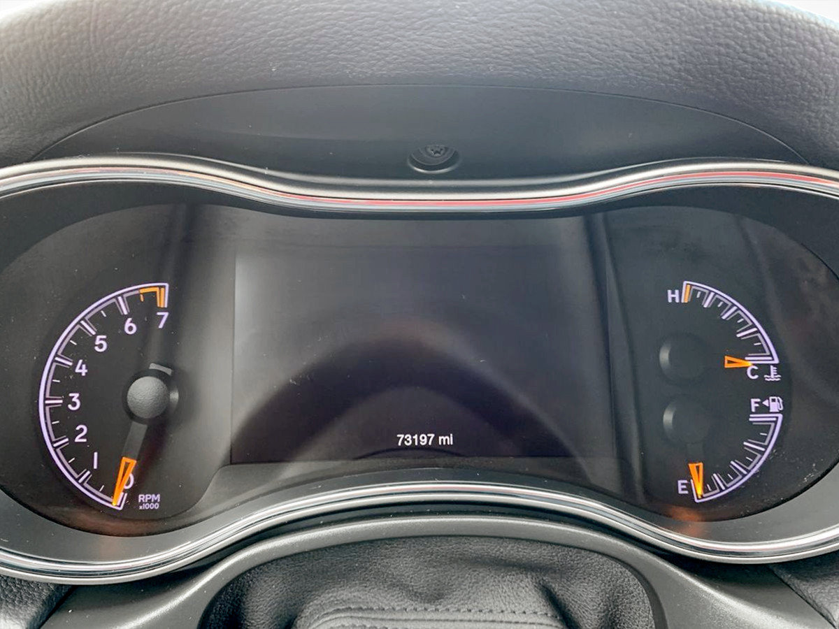 Used 2021 Jeep Grand Cherokee Laredo AWD/4WD image 19