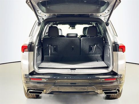 Certified 2025 Buick Enclave Sport Touring image 25