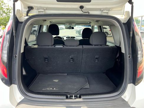 Used 2014 Kia Soul FWD image 13