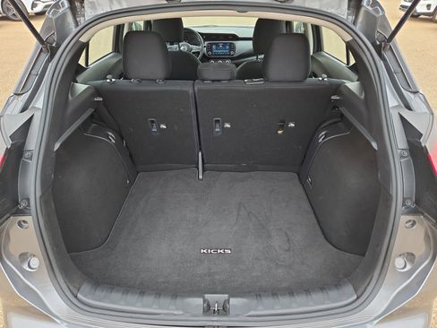Used 2024 Nissan Kicks SV image 12