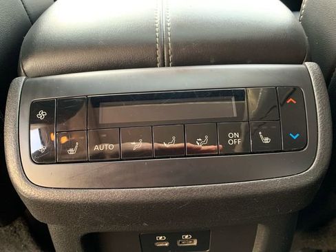 Used 2023 Nissan Pathfinder SL w/ SL Premium Package image 17