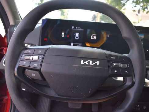 Used 2025 Kia K4 FWD image 14