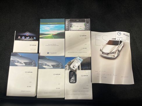 Used 2011 Lexus ES 350 FWD image 59