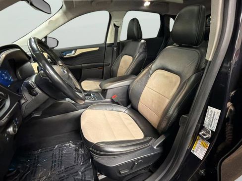 Used 2021 Ford Escape Titanium w/ Titanium Elite Package image 27