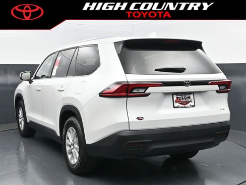 New 2026 Toyota Grand Highlander XLE FWD image 4
