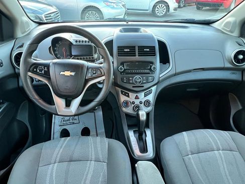 Used 2014 Chevrolet Sonic LT FWD image 7