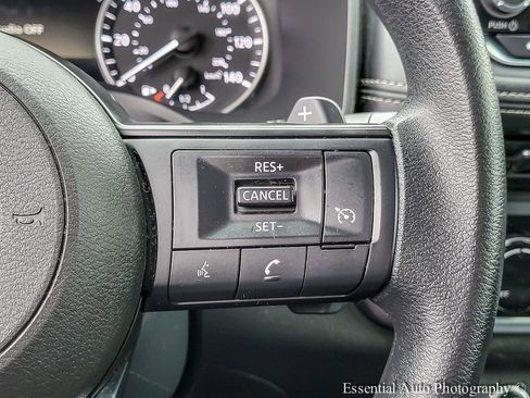Used 2023 Nissan Rogue S FWD image 14