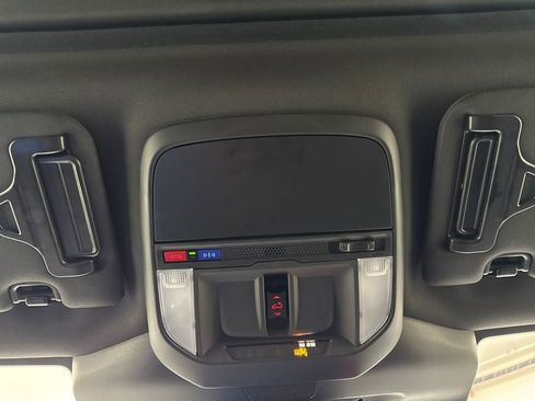 Used 2025 Subaru Forester Sport image 21