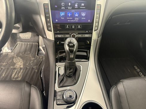 Used 2017 INFINITI Q60 3.0t image 21