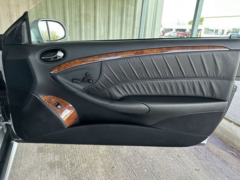 Used 2007 Mercedes-Benz CLK 550 Cabriolet image 26