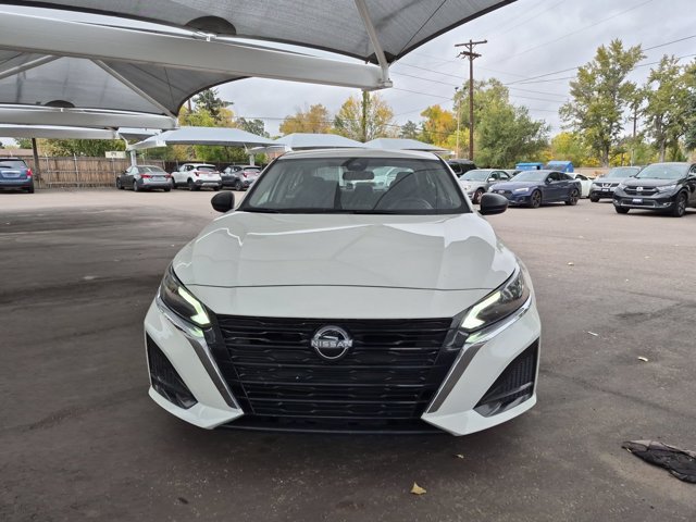 Used 2025 Nissan Altima 2.5 SV FWD image 2