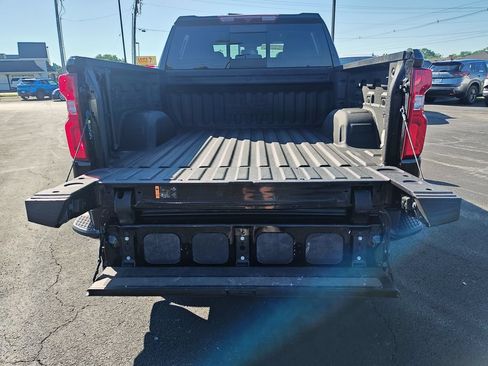 Used 2022 Chevrolet Silverado 1500 High Country AWD/4WD image 9