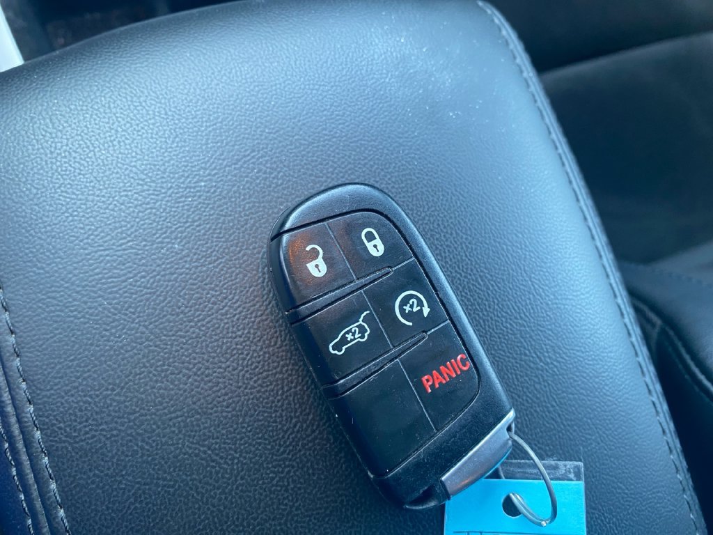 Used 2021 Jeep Grand Cherokee Laredo X AWD/4WD image 24