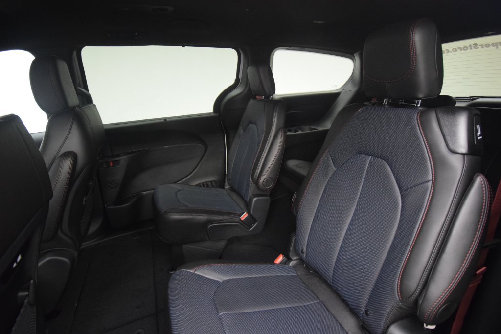 New 2027 Chrysler Pacifica Select FWD image 33